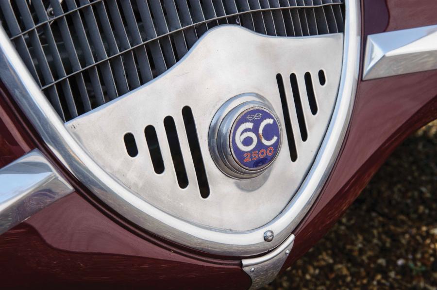 Логотип Alfa Romeo 6C 2500 SS Berlinetta 1939 года  (фото 19 из 36)